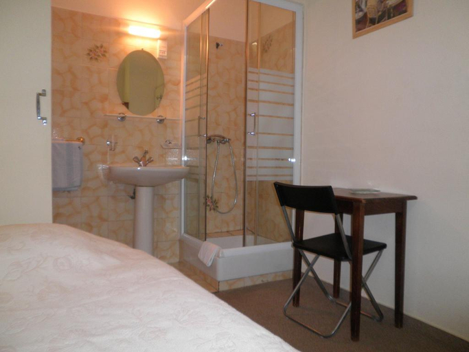 Bathroom, Au Nouvel Hotel, Var