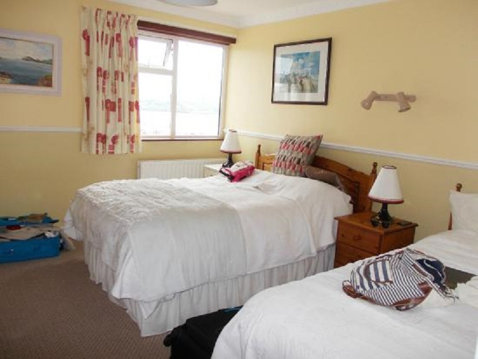 Bedroom 3, Fitzgerald's Dingle Heights