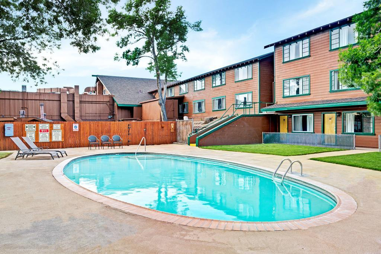 Sport & Beauty 5, Super 8 by Wyndham Gardnerville Topaz Lake, Douglas