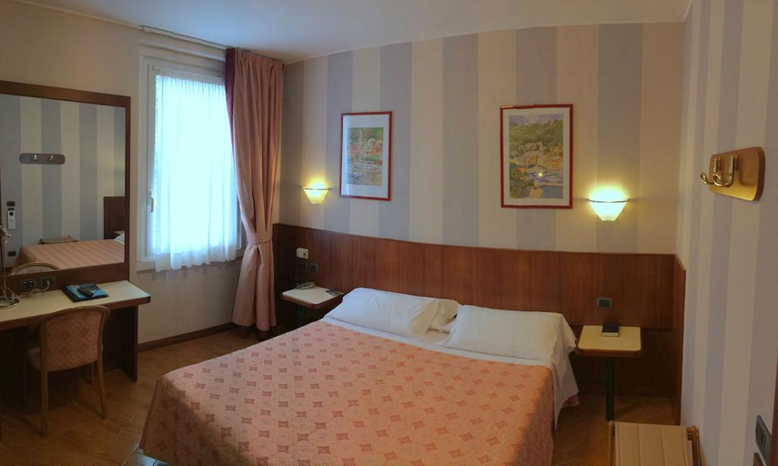 Bedroom 3, Regina Elena Dependance, Genova
