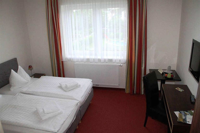 Bedroom 5, Hotel Moser, Melk