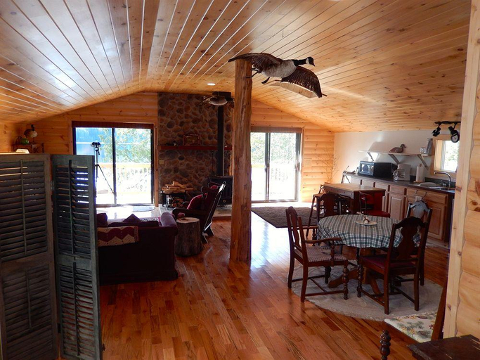 Exterior & Views 2, Kiwassa Lake Bed & Breakfast and Cabins, Franklin