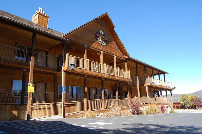 Exterior & Views 1, Robinhood Resort, San Bernardino