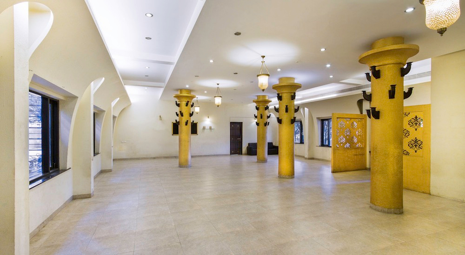 Public Area 2, Treebo Golden Emerald, Pune