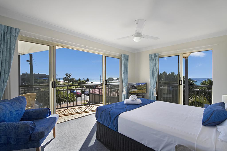 Exterior & Views 4, Golden Riviera Beach Resort, Gold Coast