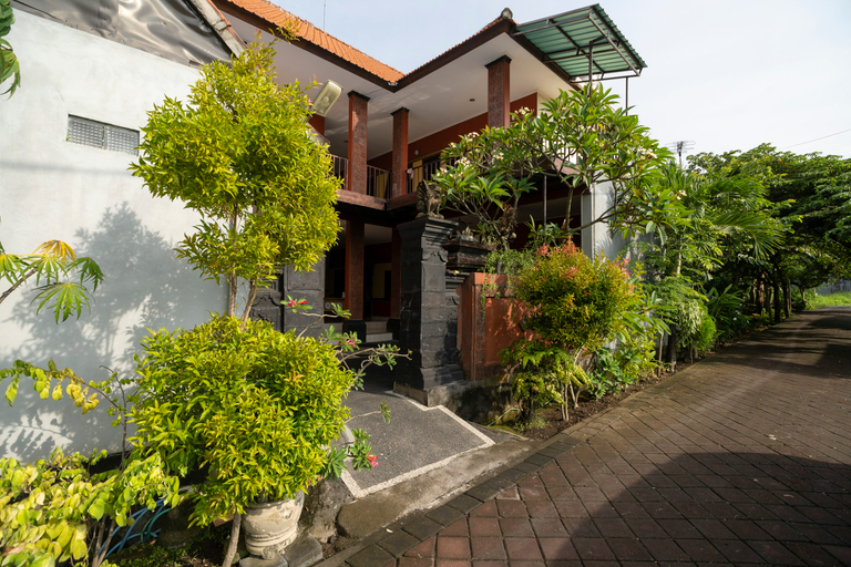 Exterior & Views 1, OYO 636 Apartmen Kak Okoh, Badung