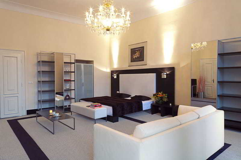 Bedroom 3, Old Town Square Hotel, Praha 1