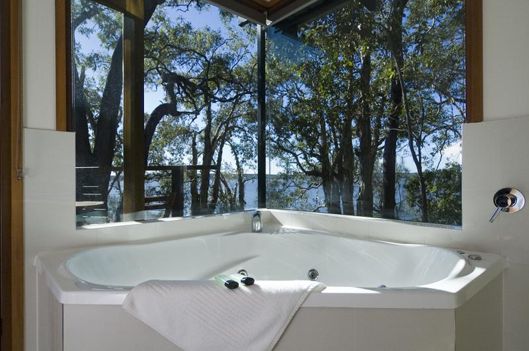 Bathroom 5, Eumarella Shores Noosa Lake Retreat, Maroochy