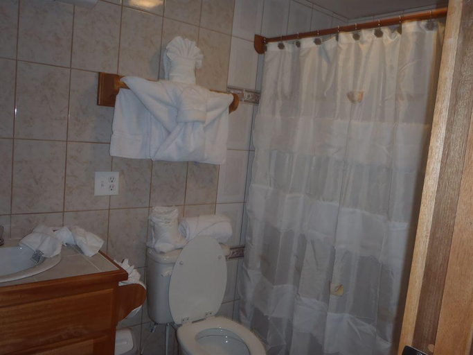 Bathroom 3, Corona Del Mar