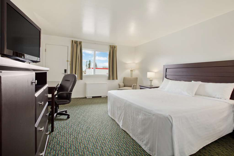 Bedroom 4, Coronet Hotel Prince Albert, Division No. 15