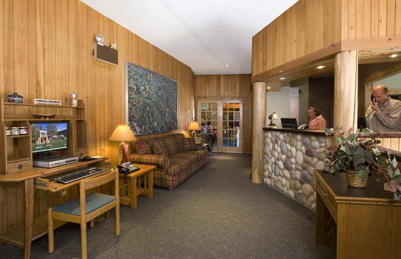 Public Area, Miette Mountain Cabins, Division No. 15