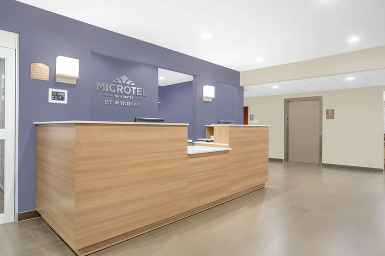Public Area 2, Microtel Inn & Suites By Wyndham Bentonville, Benton