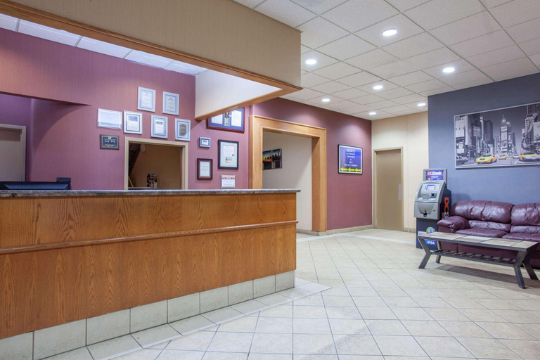 Public Area 2, Howard Johnson by Wyndham Winnipeg West, Division No. 11