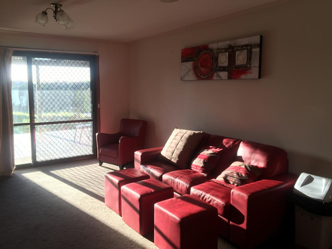 Public Area 2, Warragul Views Motor Inn, Baw Baw - Pt B West