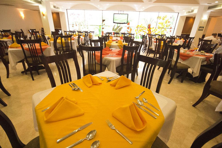 Food & Drinks 5, Poza Rica Inn, Coatzintla