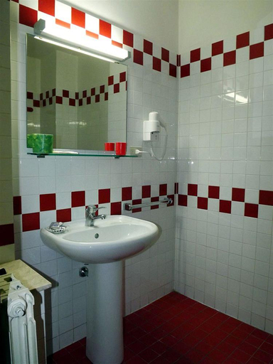 Bathroom 4, Residence Circe, Messina