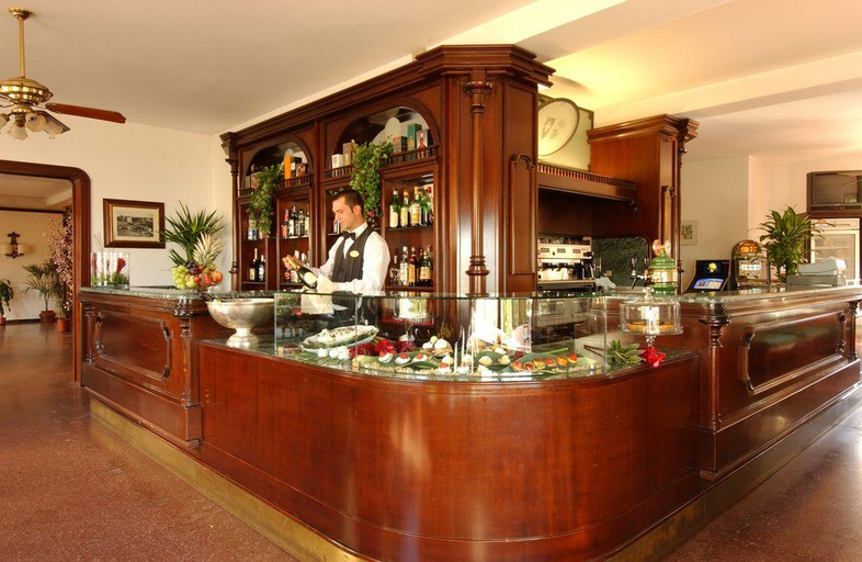Food & Drinks 5, Milano & Helvetia, Rimini