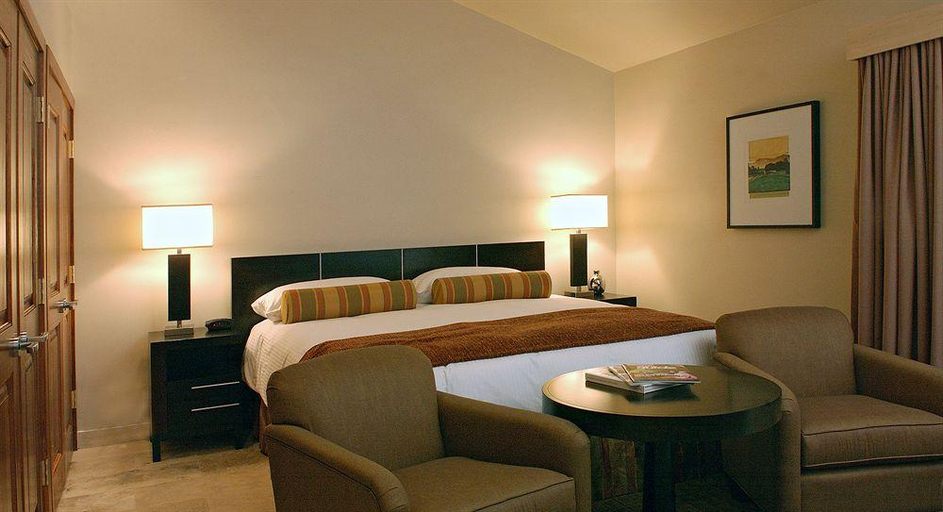 Bedroom 1, The Dunes Club, Riverside