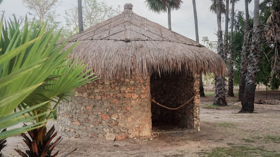 Costa Beach Resort & Club, Sumba Timur