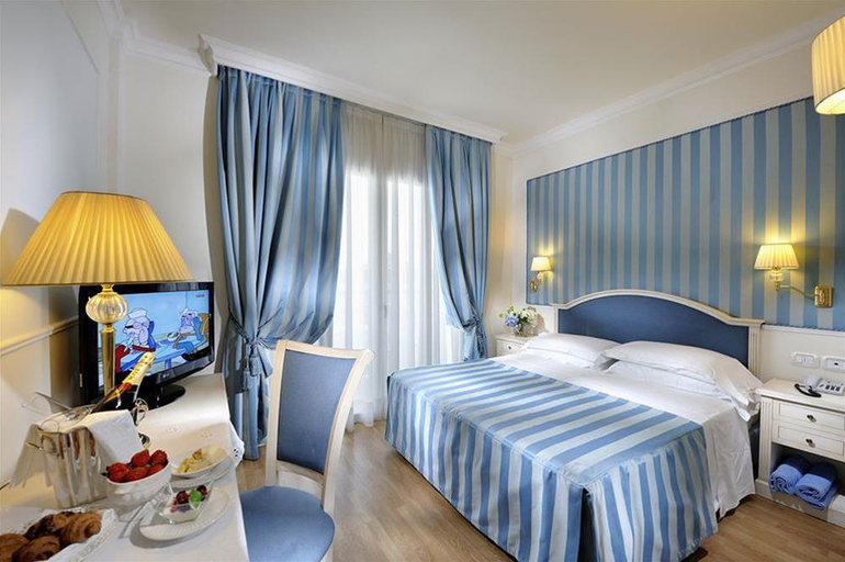 Bedroom 3, Hotel Italia Palace, Udine