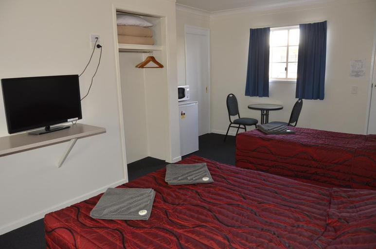 Exterior & Views 2, Charleville Waltzing Matilda Motor Inn, Murweh