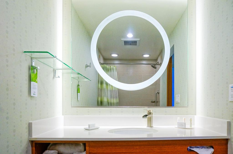 Bathroom 4, SpringHill Suites Temecula Valley Wine Country, Riverside