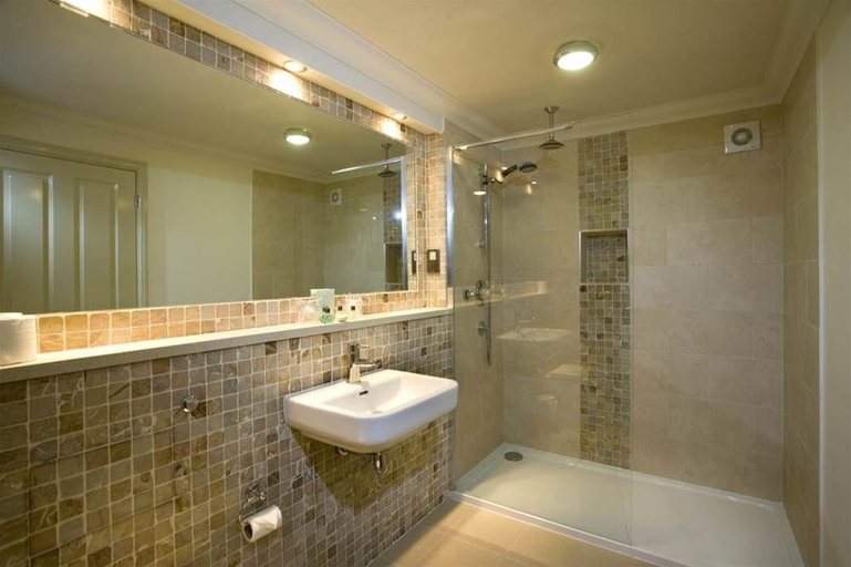 Bathroom 4, Park Farm Country Hotel & Leisure, Norfolk