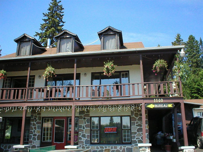 Exterior & Views 2, Motel des Pays d'En Haut, Les Laurentides
