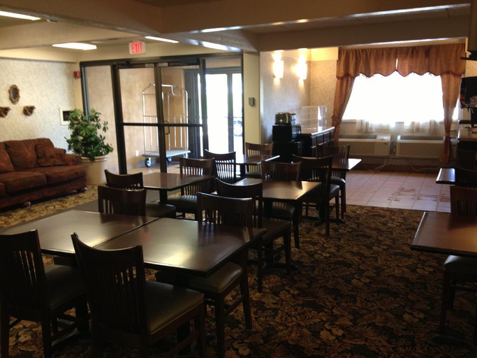 Exterior & Views 2, Budget Host Inn Mankato, Nicollet