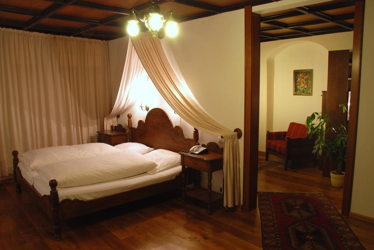 Bedroom 3, Deutsches Haus, Ansbach