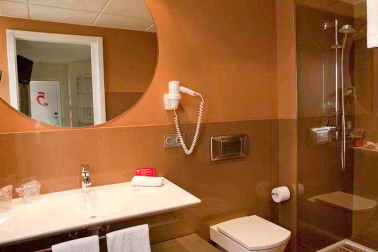Bathroom 4, La Alcoba del Agua Hotel Boutique, Cádiz