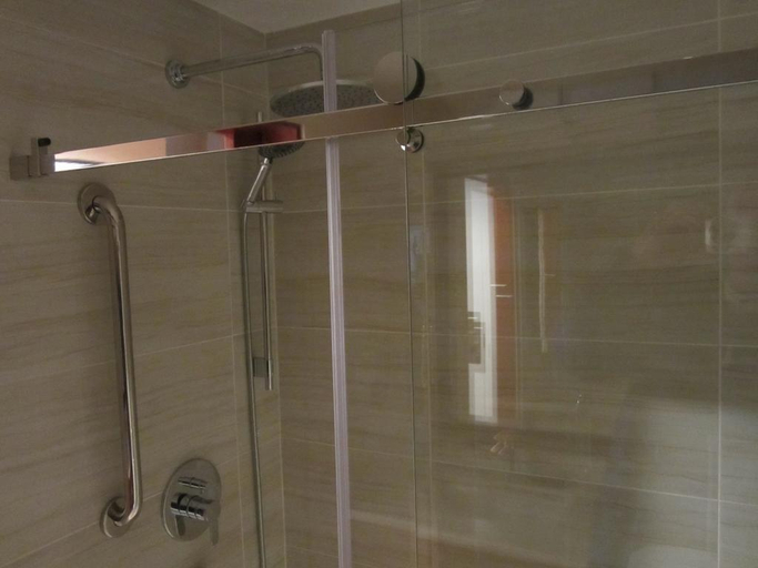 Bathroom 4, Sun Peaks Lodge, Thompson-Nicola