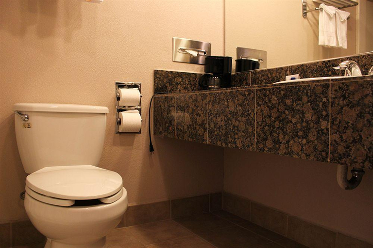Bathroom 4, Hotel Elan, Santa Clara