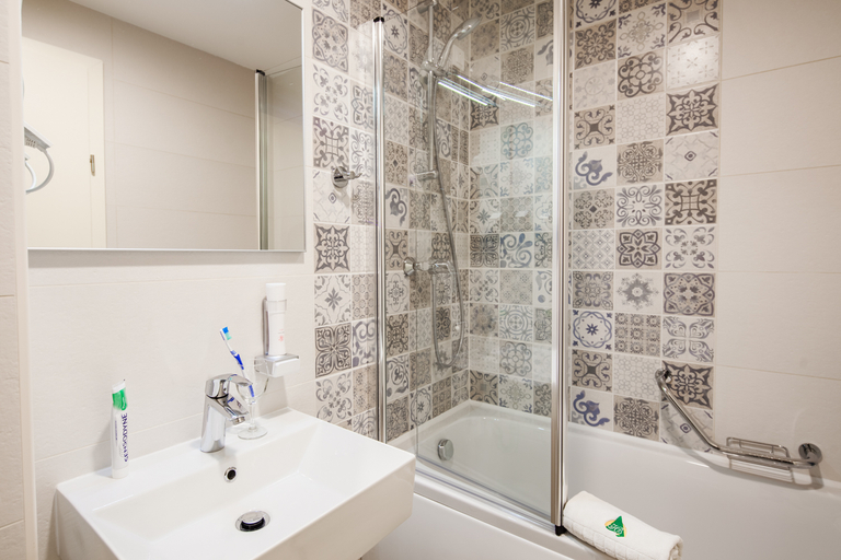 Bathroom 5, Borovnik, Tisno
