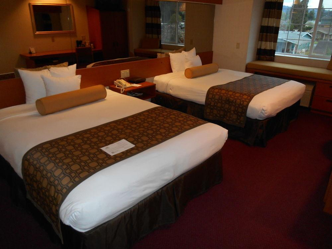 Bedroom 4, Motel 6 Sutherlin, OR, Douglas