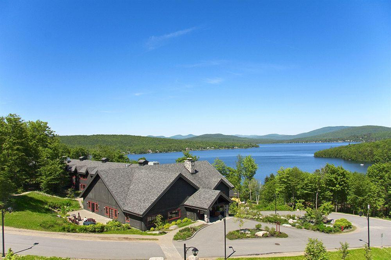Exterior & Views
