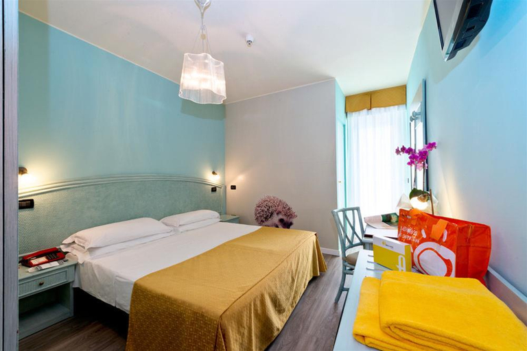 Bedroom 4, Hotel Ambassador, Venezia