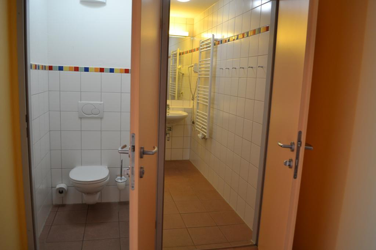 Bathroom 4, JUFA Hotel Veitsch, Bruck-Mürzzuschlag