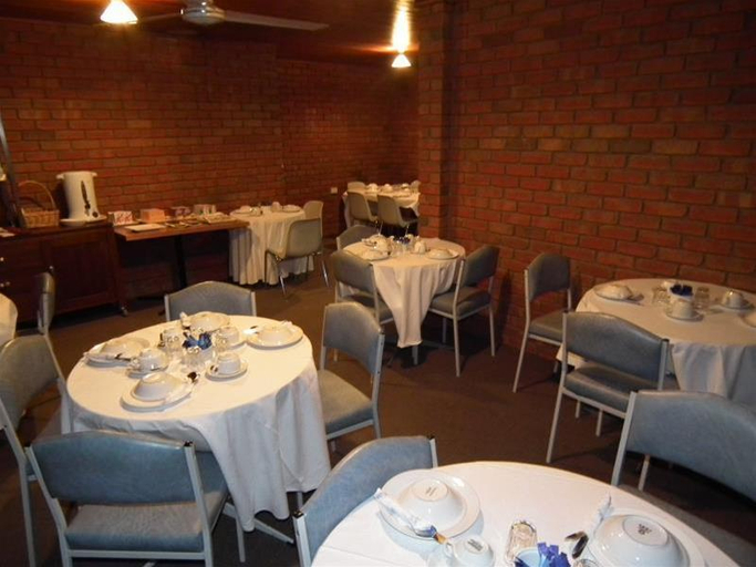 Food & Drinks 5, Port Campbell Motor Inn, Corangamite - South