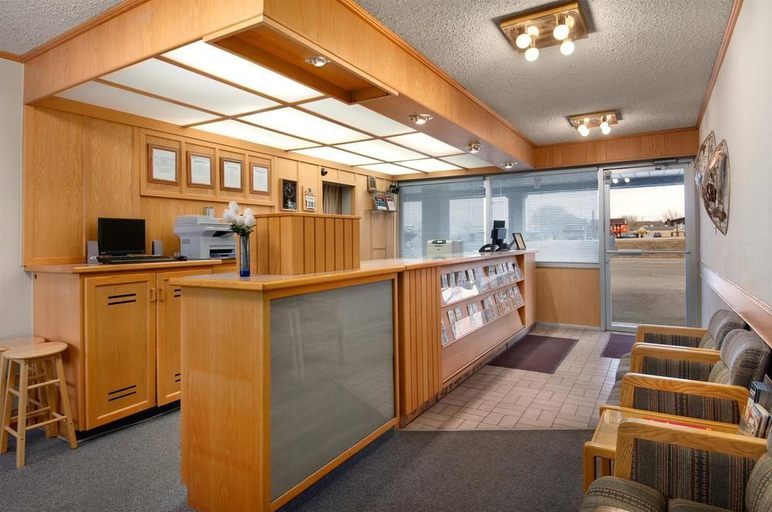 Public Area 4, Swift Current Thriftlodge, Division No. 8