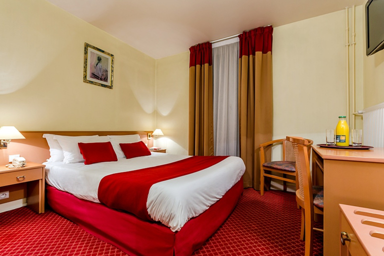 Bedroom, Belta Hotel, Paris