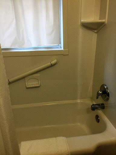Bathroom 4, Windsor Park Hotel, Washington D.C.