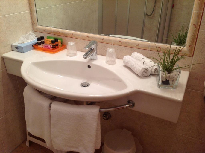 Bathroom 3, Villa Ca' Nova, Verona
