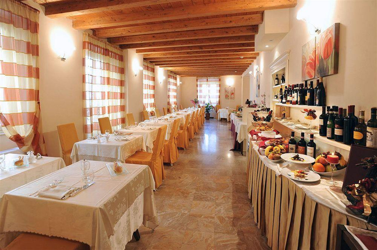Food & Drinks 3, Casa Romagnosi, Parma