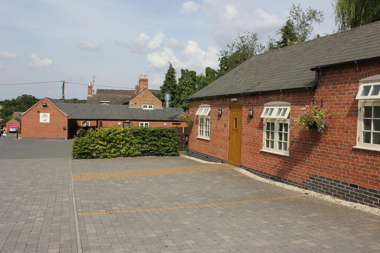 Exterior & Views 2, The Royal Oak - Inn, Leicestershire
