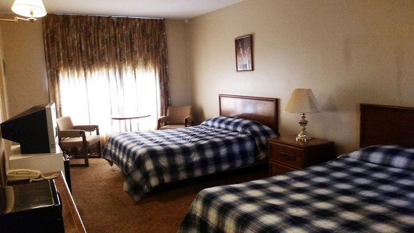 Bedroom 4, Olympia Motel, Niagara