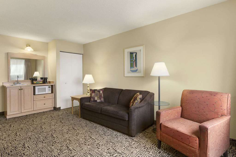 Bedroom 3, Travelodge by Wyndham Suites St Augustine, Saint Johns