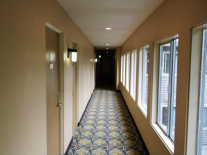 Public Area 3, Downtown Value Inn, Multnomah