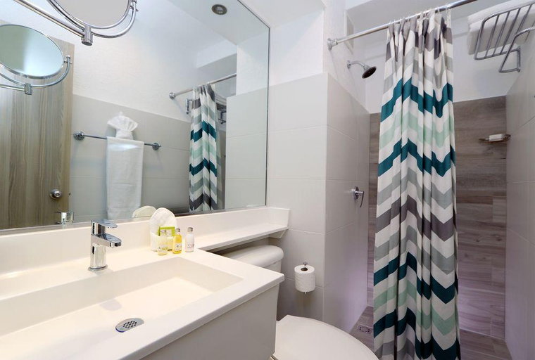Bathroom, Casa Condado Hotel