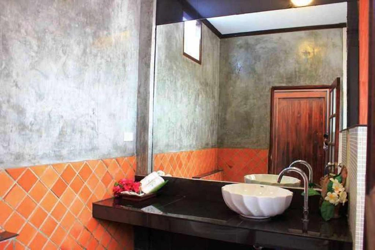 Bathroom 3, Peace Paradise Beach Resort, Ko Lanta